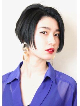 レンジシキチジョウジ (RENJISHI KICHIJOJI) センター分けショートボブ【RENJISHI KICHIJOJI】