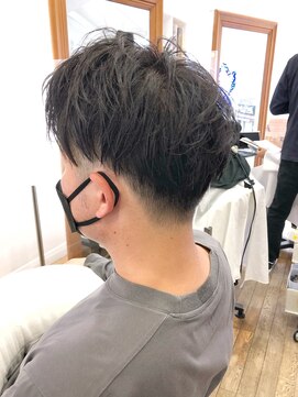 ヘッズ 本八幡店(HEADS) MEN'S HAIR センターパート ツイストスパイラル コンマヘア