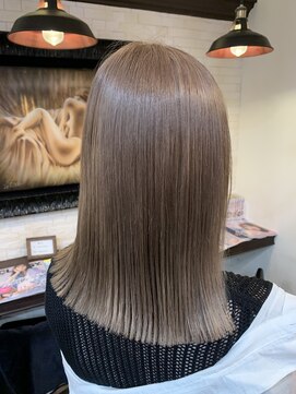 ファラモ 表参道店(FALAMO) イルミナカラープラチナベージュ