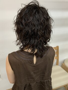 キューズ クラブ(cuz KLUB) 【cuzKLUB】ウルフレイヤー×スパイラルパーマ＊池袋