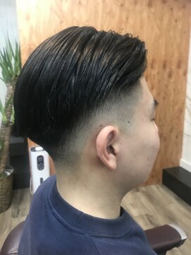 バーバーコマ(BARBER KOMA) ツーブロック&フェードカット
