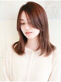 くびレイヤーエモージュシアーカラーワンカールセミディ