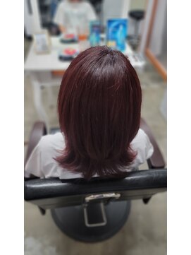 ミニィバイミラーズ(Miniy by Miroirs) 伸ばしかけの外はねスタイル