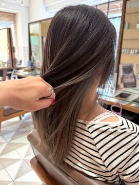 バブ バイネオリーブ(Bab by neolive) インナーカラー/ブリーチ/ホワイトグレージュ/ハイライト