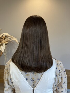 リポゾ(Riposo.) ブリーチなし・ライムベージュ・ミディアムボブ