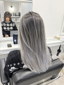 フリーダムガーデン 岡山駅前店(freedom garden) 10代20代30代圧倒的透明感ホワイトバレイヤージュ