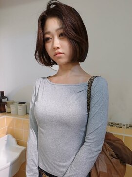 ネルケ 立川(nelke) 大人ボブかきあげ前髪ナチュラルブラウン小顔カット立川