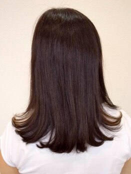 【お洒落を楽しむ】年々気になる白髪も、通いやすいお得なクーポンや価格設定で美しく！綺麗をお手伝い◎