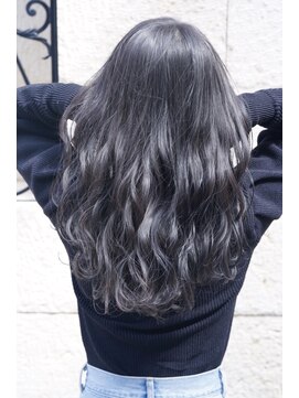 ティンク 横須賀中央(Tink) 暗髪トーンダウン向けダークグレー◎