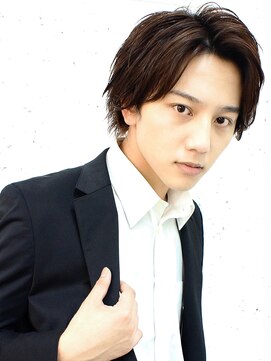 アルス ウィズ アクロス オモテサンドウ(aluss with AKROS omotesando) センターパートスタイル