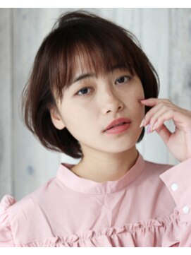 スピガ(SPIGA) 透かしバングのブルーアッシュショートボブ