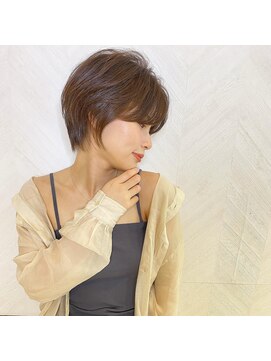 ロンド ストラーダ 心斎橋(Lond strada) ショート×ハイライト白髪ぼかし×シルキーベージュ[心斎橋]