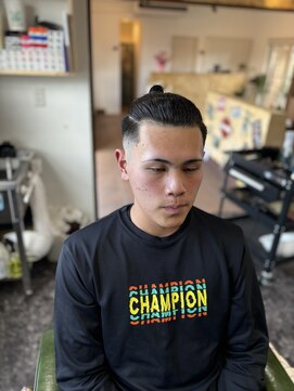 ブル(BULL) 0.5フェード×マンバンヘアー