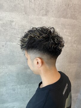 ブレイブ ヘアデザイン(BRaeVE hair design) メンズハイライトパーマスタイル