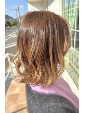 ハイライトデザインカラー☆ミディアムスタイル
