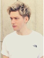 ワースホワイル(WORTH WHILE)&nbsp;刈り上げセンターパートサーフカールフェザーパーママレットヘア