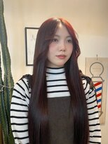 バトン(BATON)&nbsp;ワンカラーでできる艶感たっぷりレッド