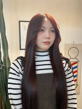 バトン(BATON) ワンカラーでできる艶感たっぷりレッド