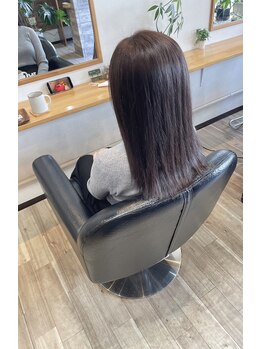ヘアーサロン フラット(HAIR SALON FLAT)の写真/思わず触れたくなる艶。3STEPディープレイヤートリートメント×CMCケアで、芯から潤う理想の質感を