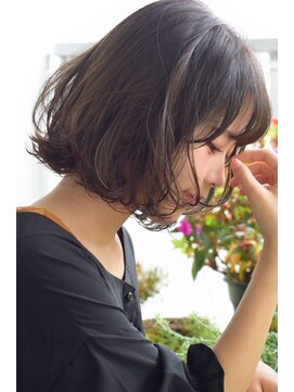 キアラ(Kchiara) 肩上似合わせボブ