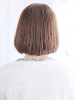 ヘアメイク ナル(hair make nalu)&nbsp;ツヤ感ブラウンのナチュラルボブスタイル