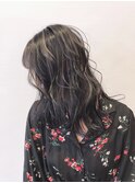 モノトーン×ハイライト