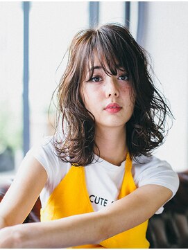 テラス 銀座(terrace) 涼感アッシュベージュ×ふわハネミディ