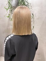 テトヘアー(teto hair)&nbsp;金髪ブロンドロブ切りっぱなし