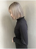 ぱつっとボブとホワイトシルバー◎
