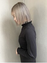 ジェム(GEM) ぱつっとボブとホワイトシルバー◎