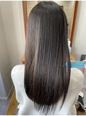 髪質が柔らかくなりブローなしてまとまる縮毛矯正