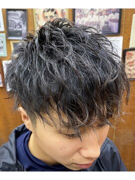 ヘアーパークキューブ 前下がりフェザーマッシュ