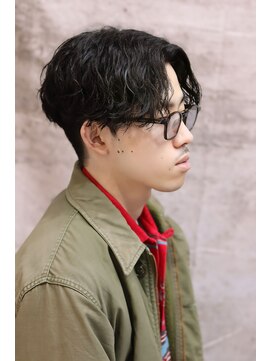 セメ(S’aimer) センターパート×波巻きスパイラルパーマ