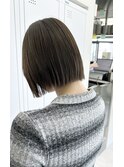 魅力倍増カールシアーカラーショートヘアダークアッシュ