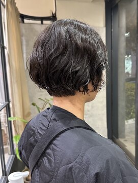 リュミエ ドゥ マッシュ(Lumier de mashu) ウェーブスタイリングのショートボブ