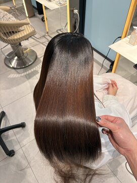 ロンドメリア 天神大名店(Lond Melia) 小顔に見せるヘア/ワンレン/ボブウルフ/ネビージュ/黒髪カタログ