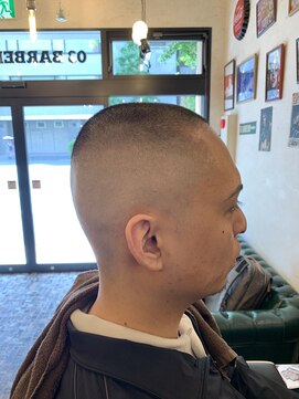 ブロートーキョーバーバーショップ 神田店(Bro Tokyo BARBERSHOP) 坊主ハイスキン