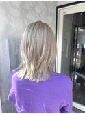 ホワイトベージュ