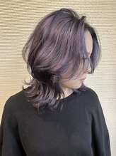 軽やかに動く毛先が人気☆ハイトーンに合わせたレイヤーカット
