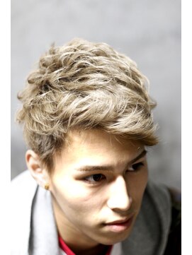 ウーロス(uros.) ウォーリーショート