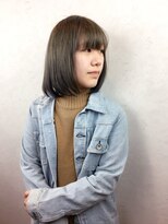 セレンディピティーシピリカ(SERENDIPITY-SIPIRKA)&nbsp;☆モノトーン×ブルーで作る2トーン（Wカラー）ガーリーボブ☆