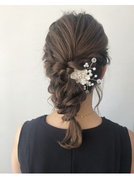 ネオリーブアイム 横浜西口店(Neolive aim) お呼ばれアレンジ