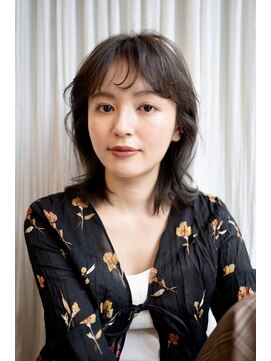 マグノリア オモテサンドウ(MAGNOLiA Omotesando) 毛先パーマで作るフェザーバングくびれミディ・・・HINATA