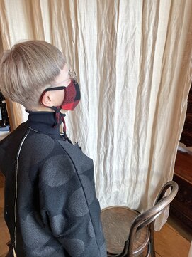 ヘアー メイク コラム コウ hair make column Coo ホワイトブロンド