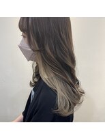 イーチ ディー ヘアーアンドトータルビューティー(each dee hair&total beauty)&nbsp;【井出朱音】ライトベージュインナーカラー