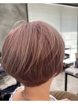 クラッチバイシオンアグリゲイト(CLUTCH by Zi-on aggregate) 淡色マッシュ×艶カラー×レイヤーカット×ミルキーピンク