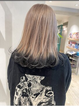 エミス バイ メルト 吉祥寺(emis by melt) 【堀惠】ミディアムハイトーンベージュ裾カラーブラック吉祥寺