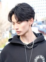 アーリー(Ali'i)&nbsp;センターパートアッシュブラックソフトツイストマッシュパーマ