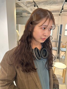 ルーム(Loom.) 透明感カラー重ためロングシースルーバング