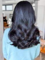 レノラ 本町(LENORA)&nbsp;ウェーブパーマこなれミディ前髪レイヤーカット厚めバング